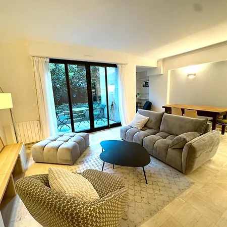 Apartment Le Jardin Des Tanneries By Uta House *