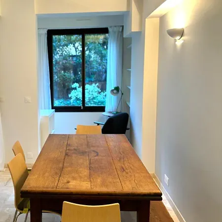 Apartment Le Jardin Des Tanneries By Uta House Paris