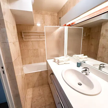 Apartment Le Jardin Des Tanneries By Uta House *