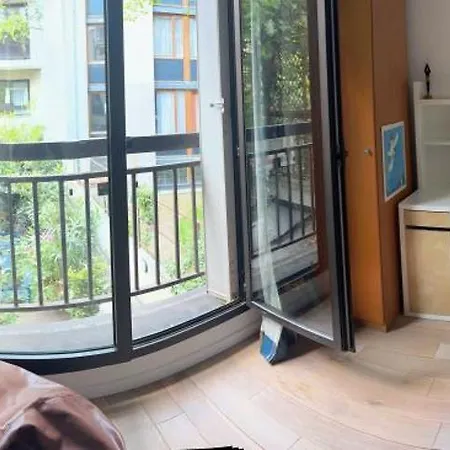 Apartment Le Jardin Des Tanneries By Uta House Paris