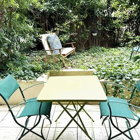 Le Jardin Des Tanneries By Uta House